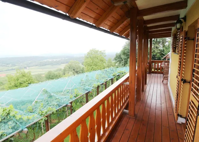 Vineyard Stepan Casa de Férias Črnomelj